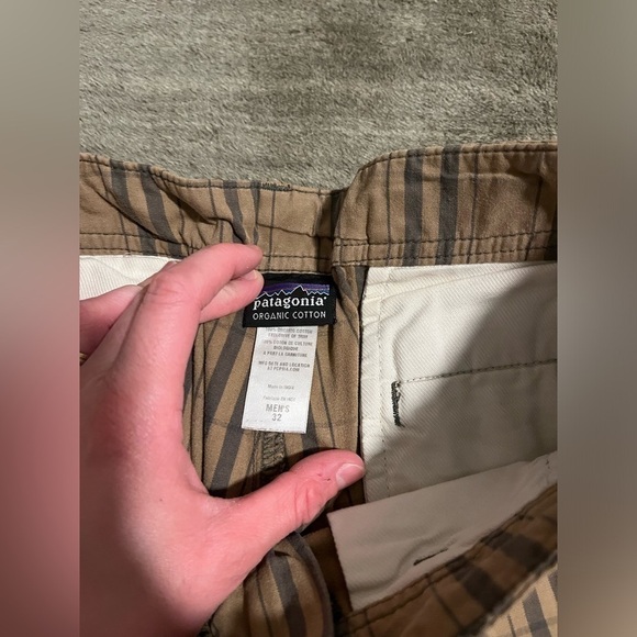 Patagonia Organic Cotton Cargo Stripe Shorts Brown Size 32 - Picture 2 of 5
